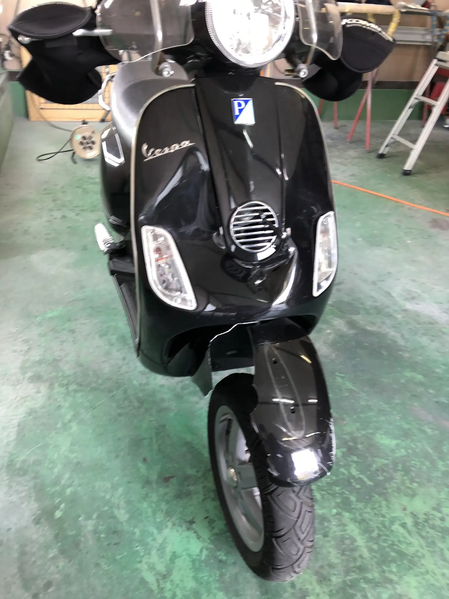 PIAGGIO VESPA フロント側ボディ-修復